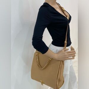 NWOT Gorgeous Alexis Hudson Tan Leather Hand/Crossbody Bag